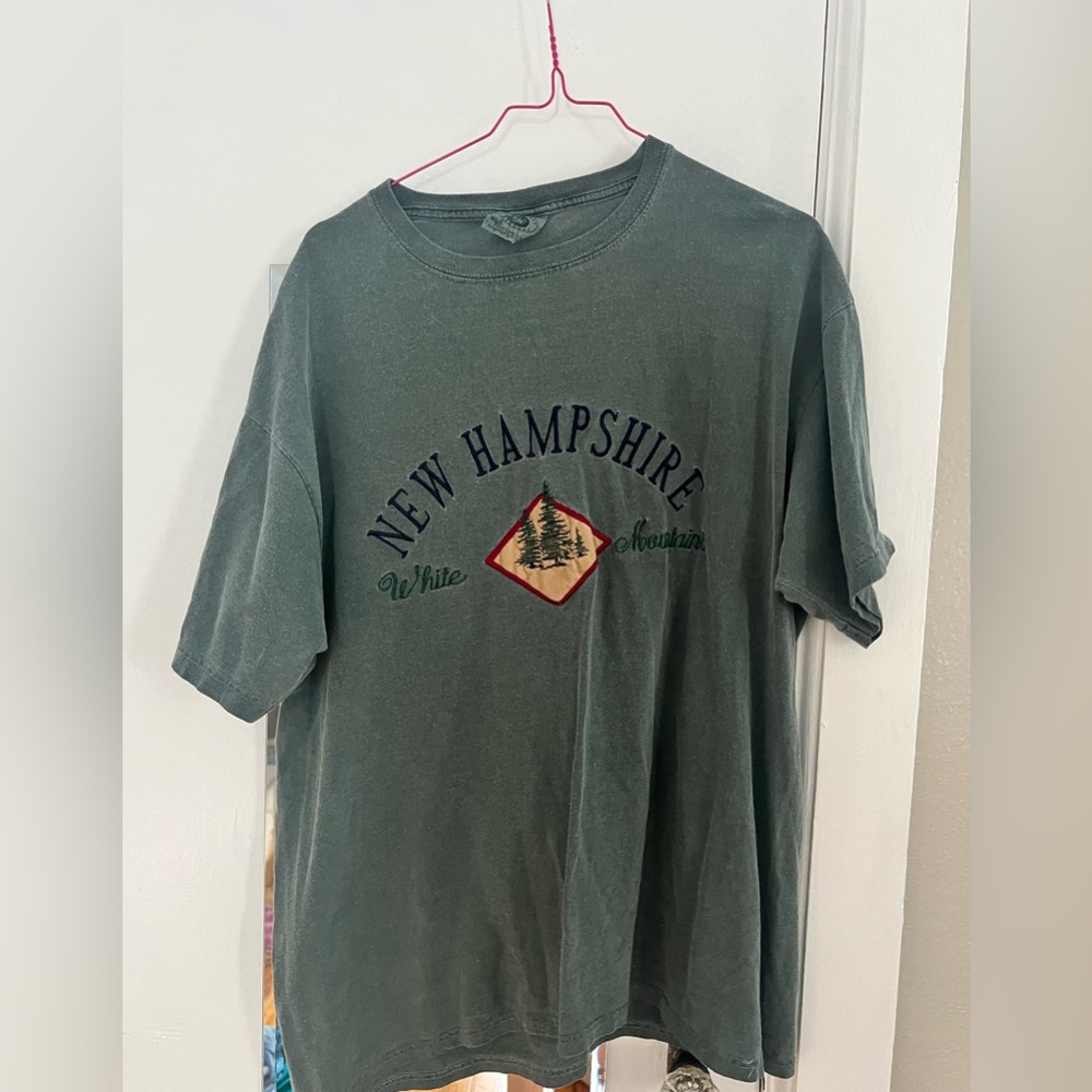 New Hampt Graphic Tes